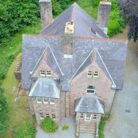 Eta's Manor @ Brooklands
