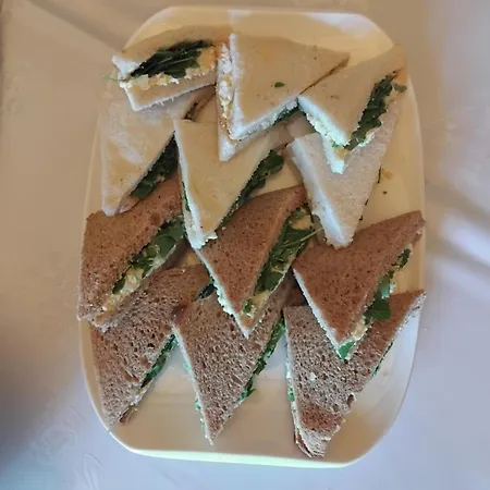 Eta's Manor @ Brooklands